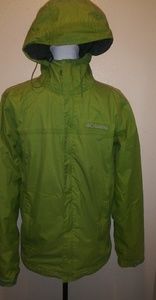Selling a green columbia jacket saze S
